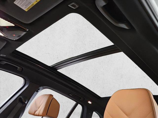 Used 2026 BMW X5 xDrive50e image 16