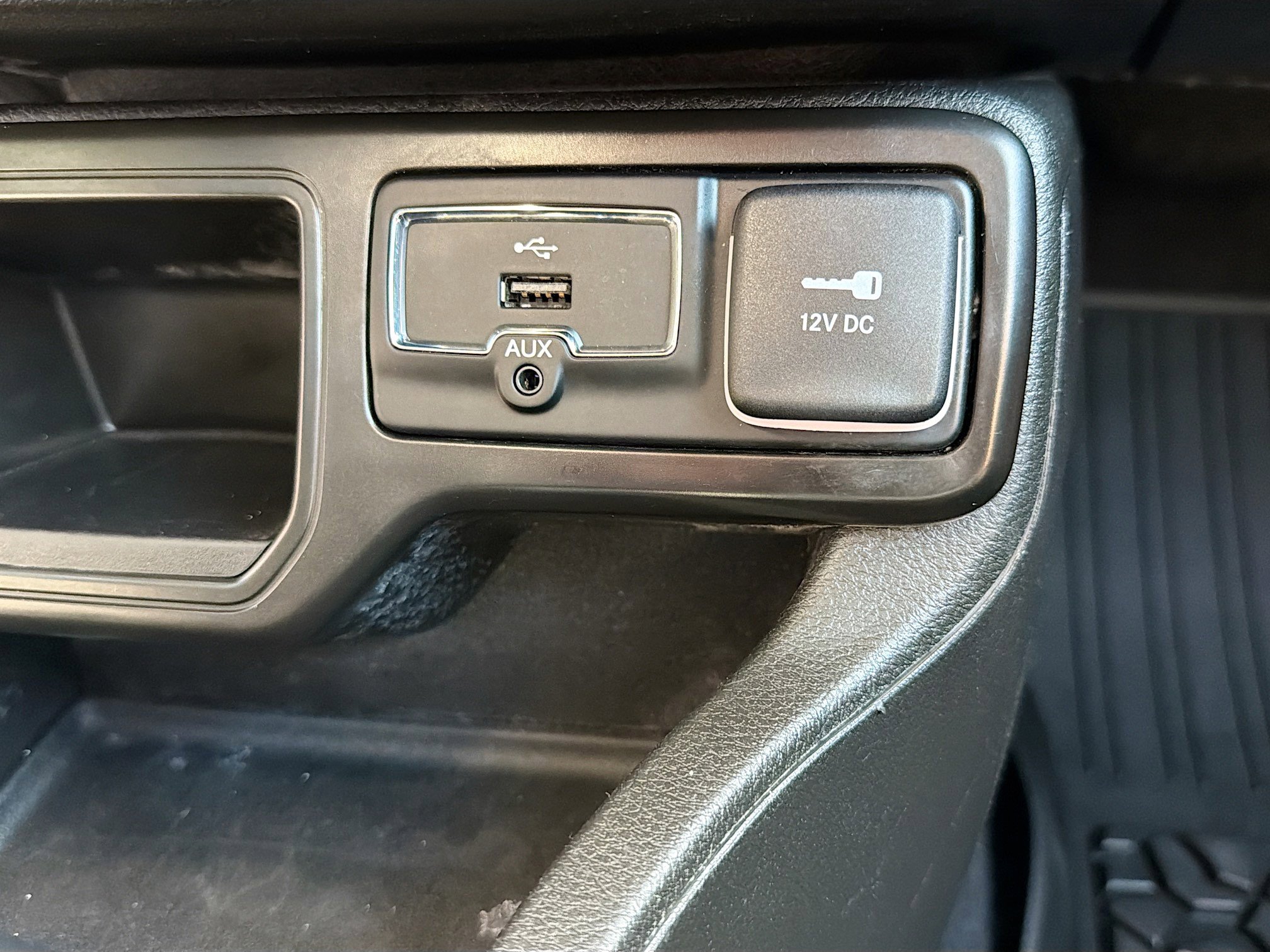 Used 2020 Jeep Renegade Latitude image 29