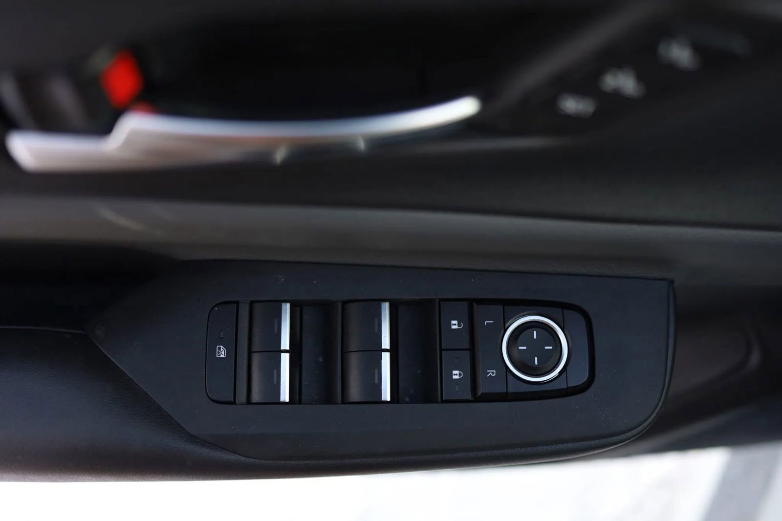 Used 2024 Toyota Prius Limited image 11