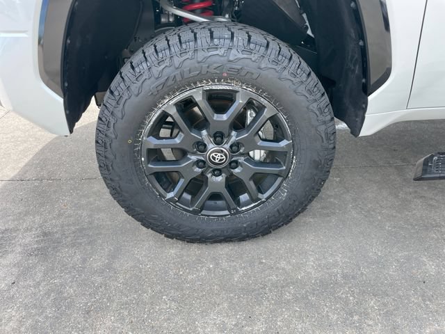 Used 2026 Toyota Tundra Platinum AWD/4WD image 29