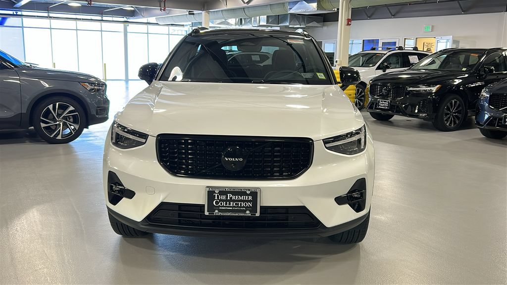 Used 2026 Volvo XC40 B5 Ultra w/ Climate Package AWD/4WD image 2