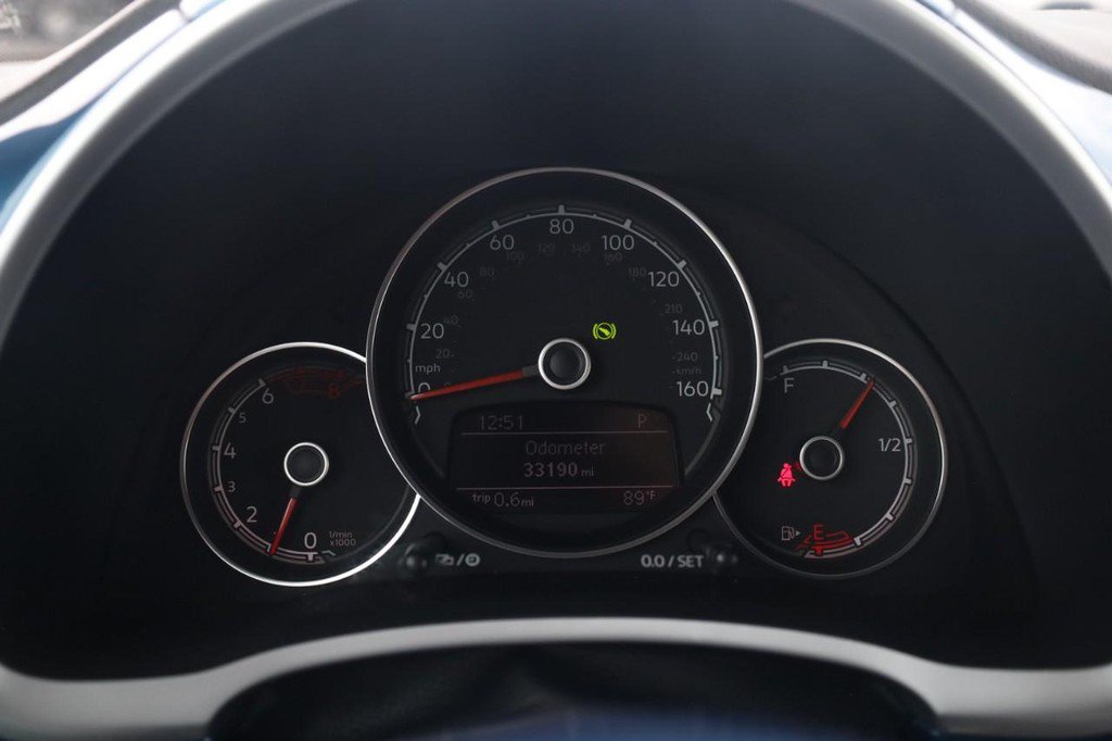 Used 2019 Volkswagen Beetle 2.0T S FWD image 10