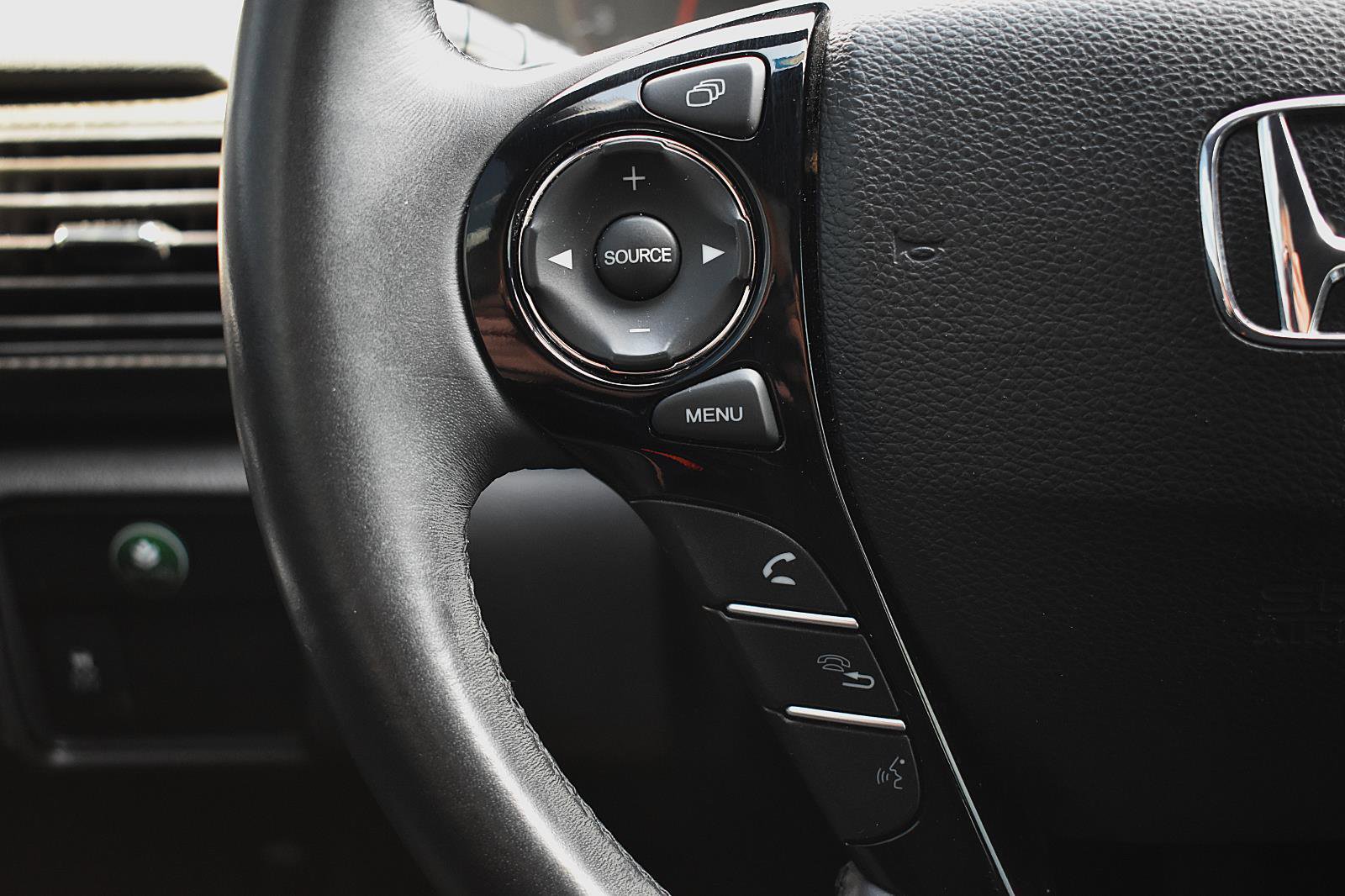 Used 2016 Honda Accord EX-L image 5