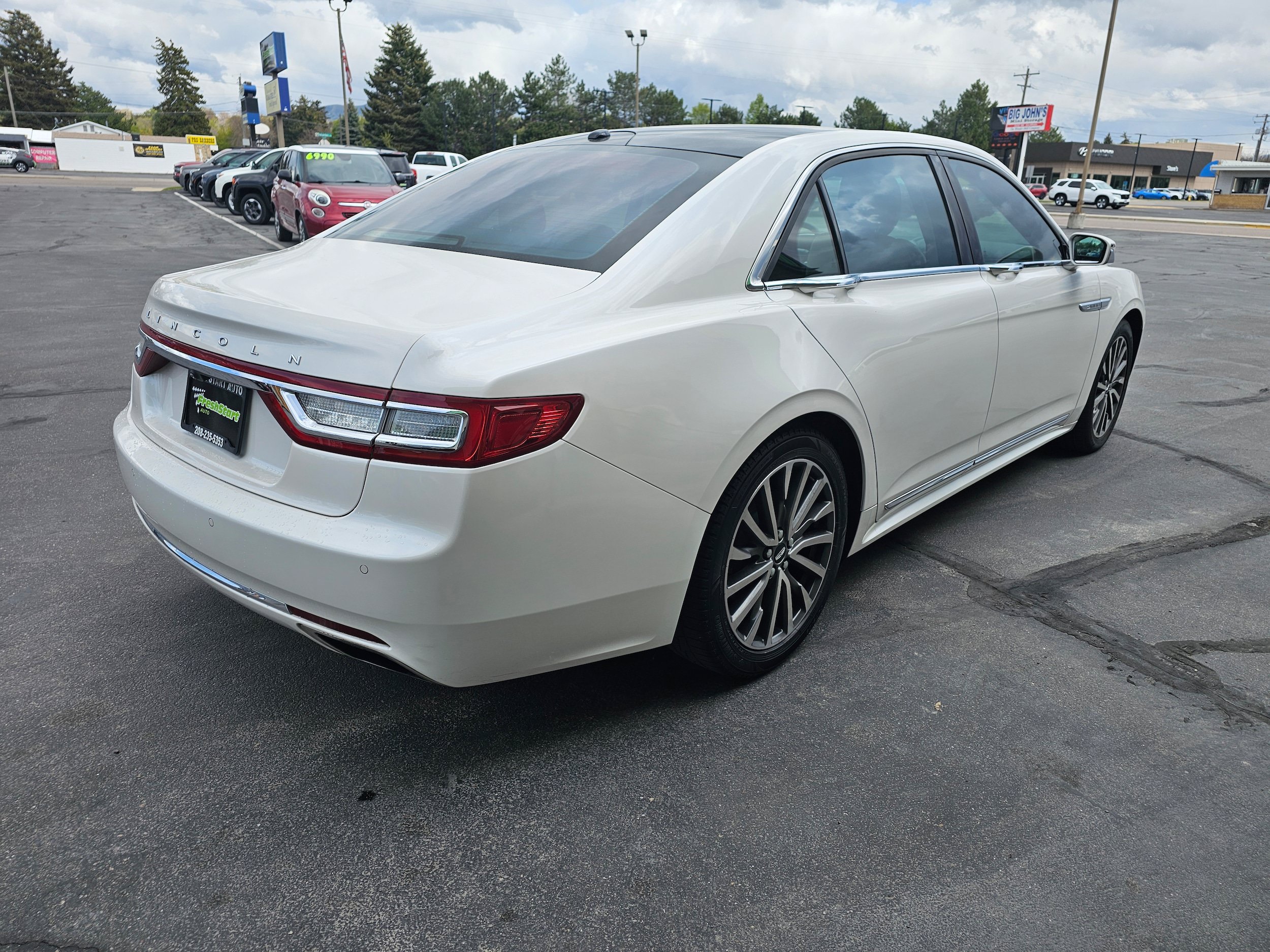 Used 2017 Lincoln Continental Select FWD image 6