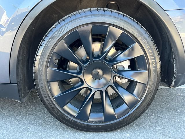 Used 2023 Tesla Model Y Long Range AWD/4WD image 12