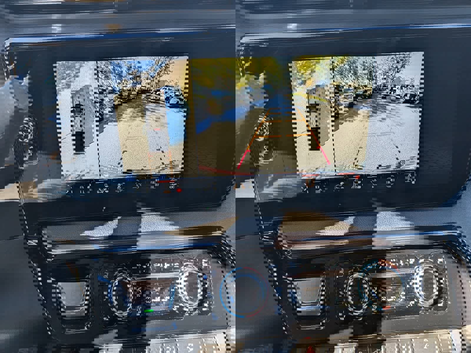 Certified 2024 GMC Sierra 2500 AT4 w/ AT4 Preferred Package image 26