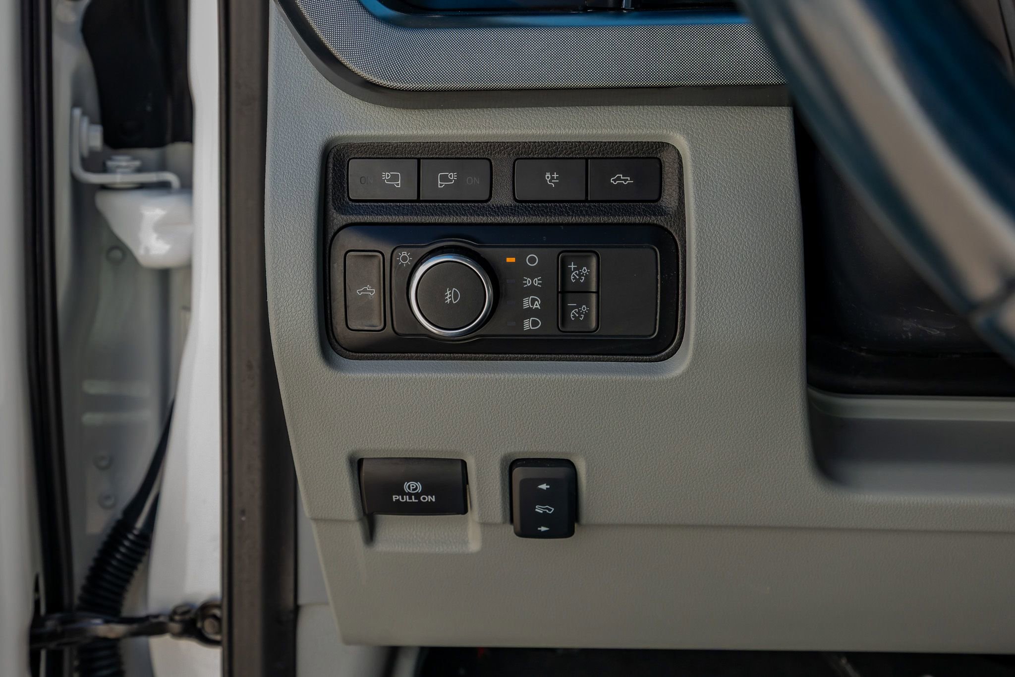 Used 2024 Ford F250 Limited w/ FX4 Off-Road Package image 22