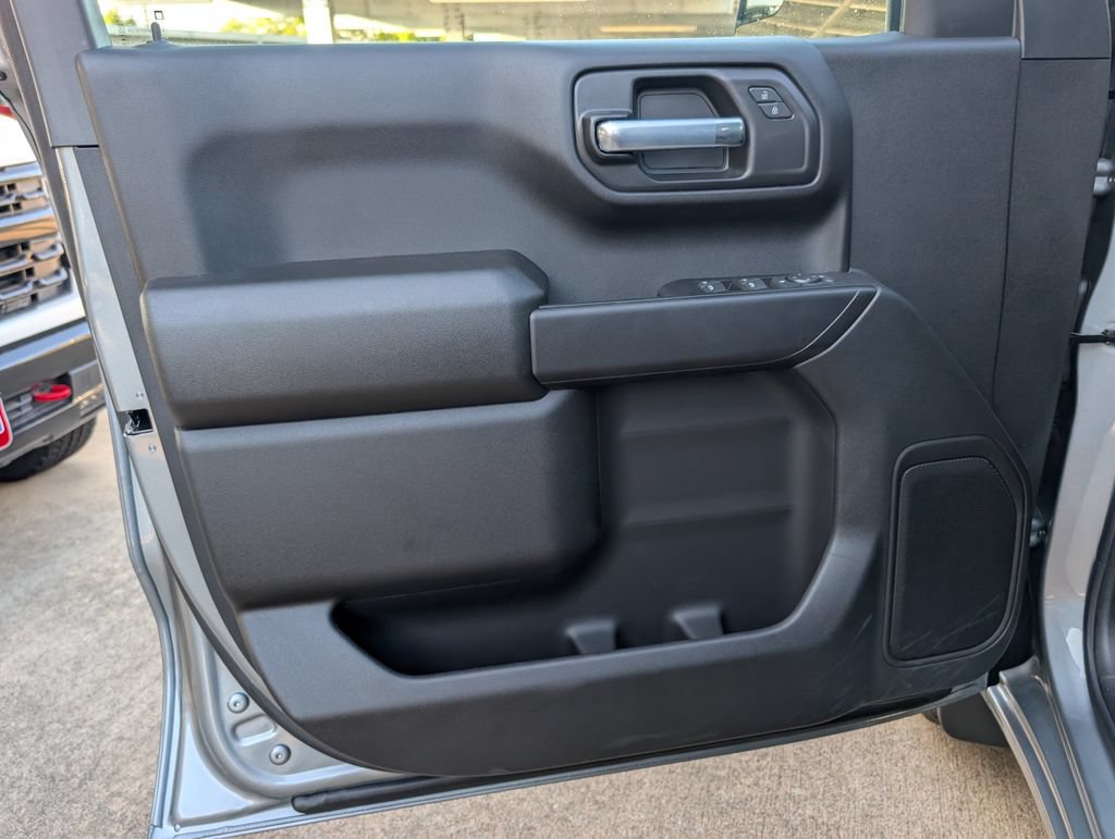 New 2026 Chevrolet Silverado 1500 Custom w/ LPO, Dark Essentials Package RWD image 12