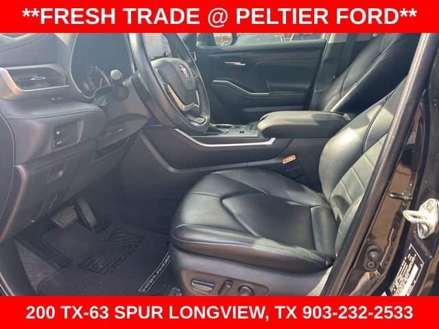 Used 2022 Toyota Highlander XLE image 7