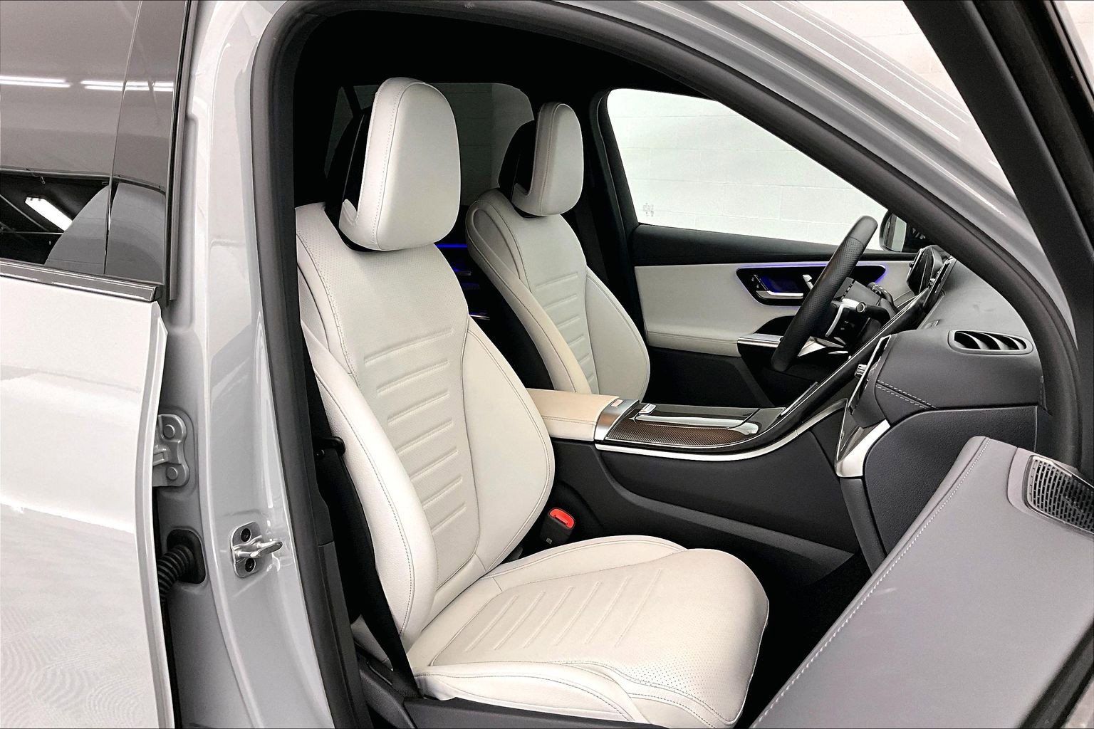 Certified 2025 Mercedes-Benz GLC 350e 4MATIC image 6