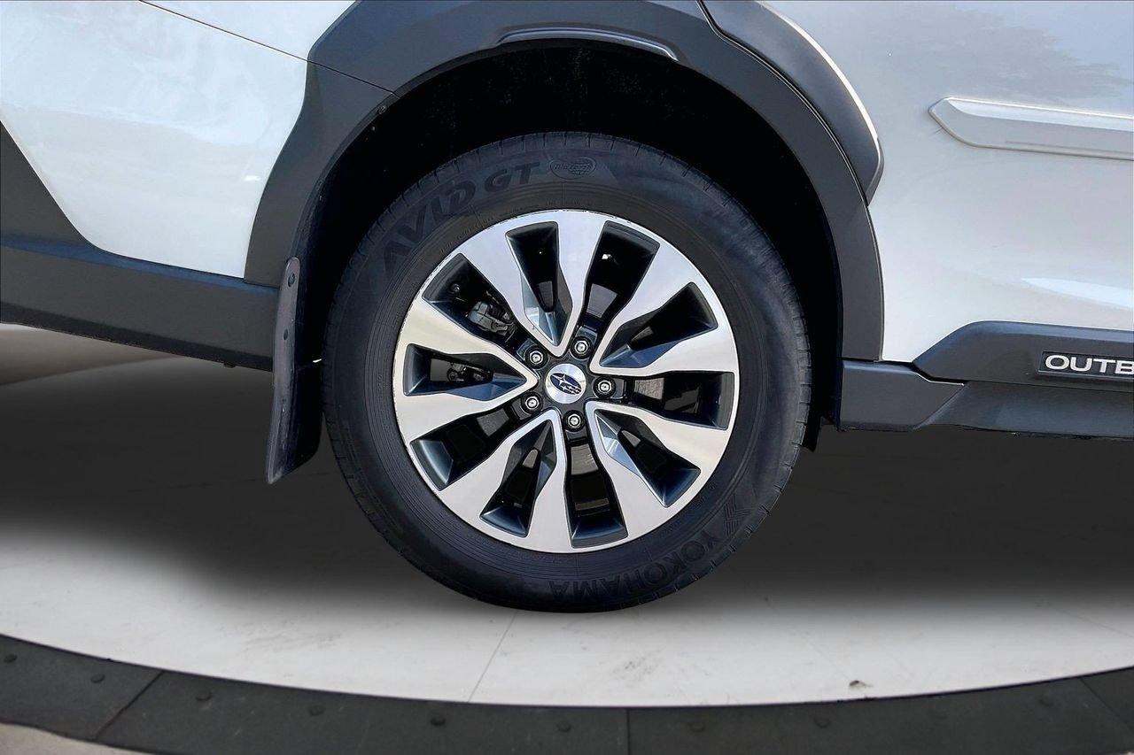 Used 2024 Subaru Outback Limited AWD/4WD image 37