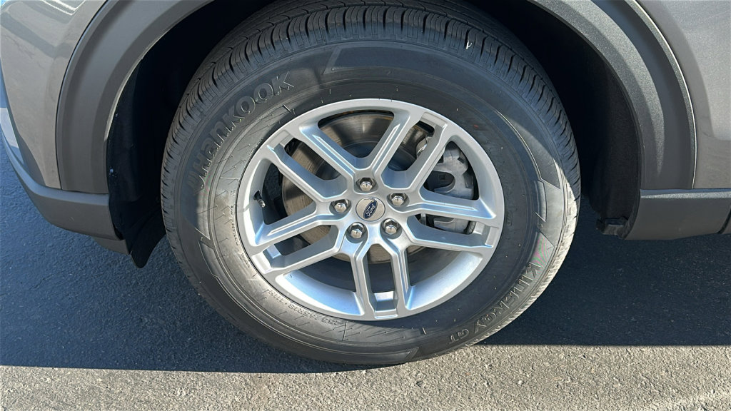 New 2026 Ford Explorer Active image 9