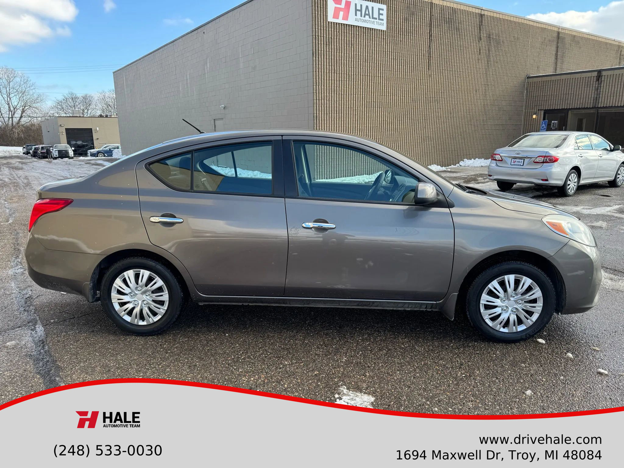 Used 2012 Nissan Versa SV w/ Convenience Pkg image 36