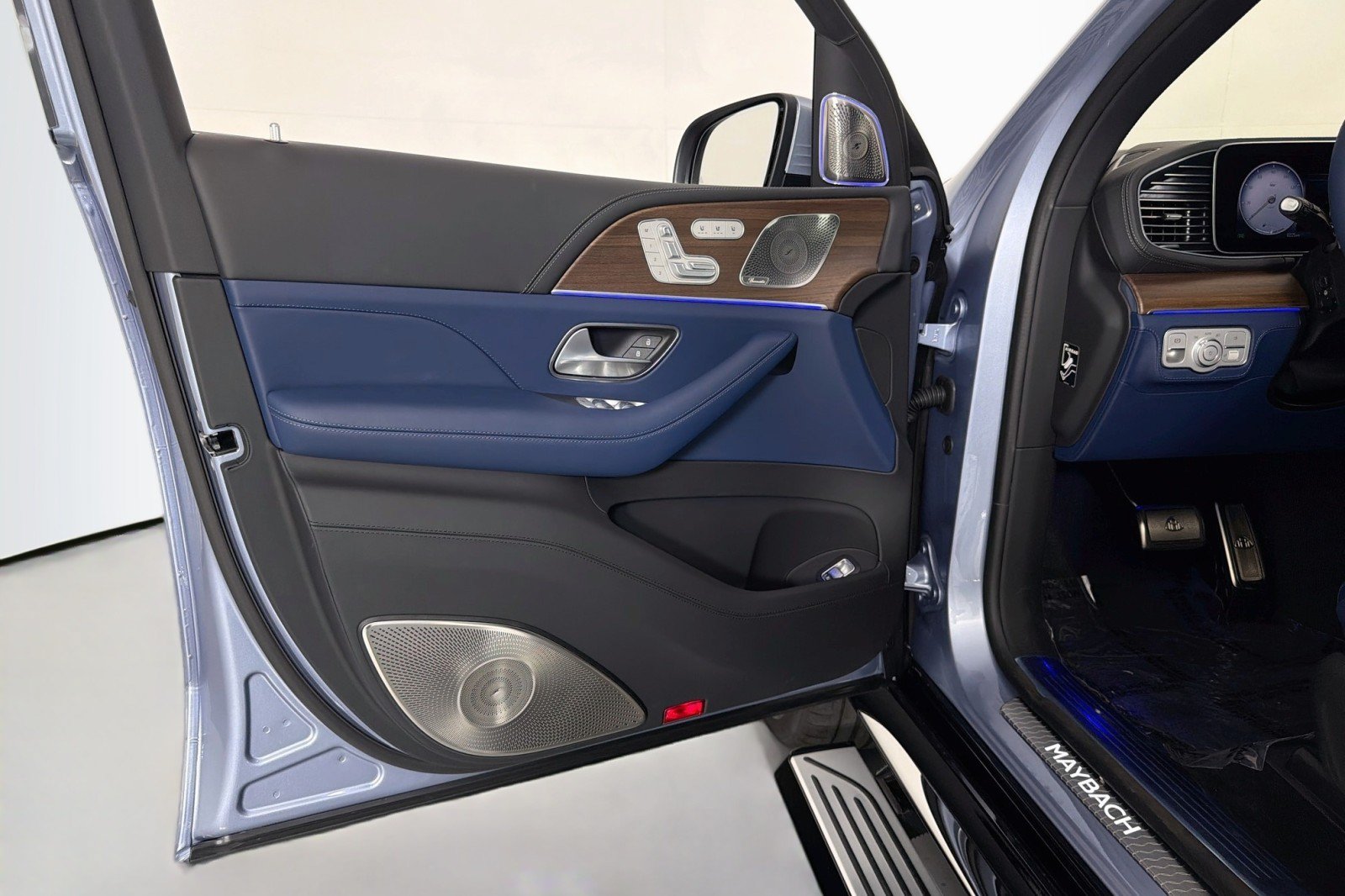 New 2026 Mercedes-Benz Maybach GLS 600 4MATIC image 24