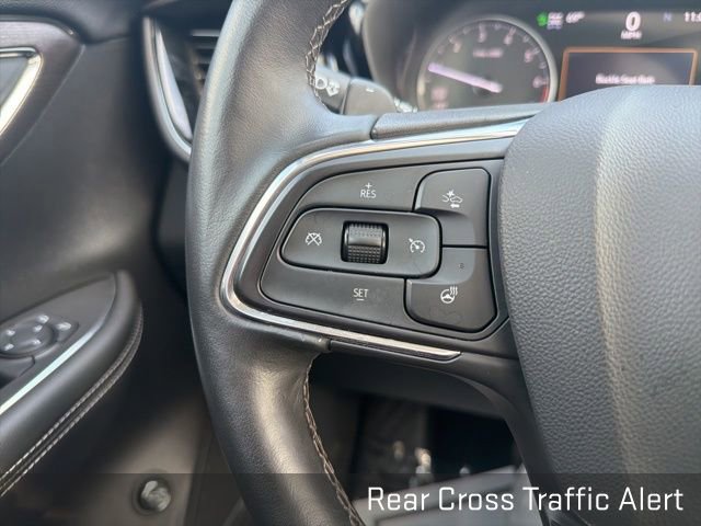 Used 2023 Buick Envision Avenir image 38