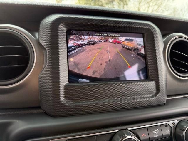 Used 2023 Jeep Wrangler Sport image 34