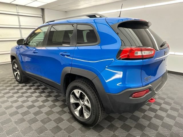 Used 2017 Jeep Cherokee Trailhawk AWD/4WD image 23