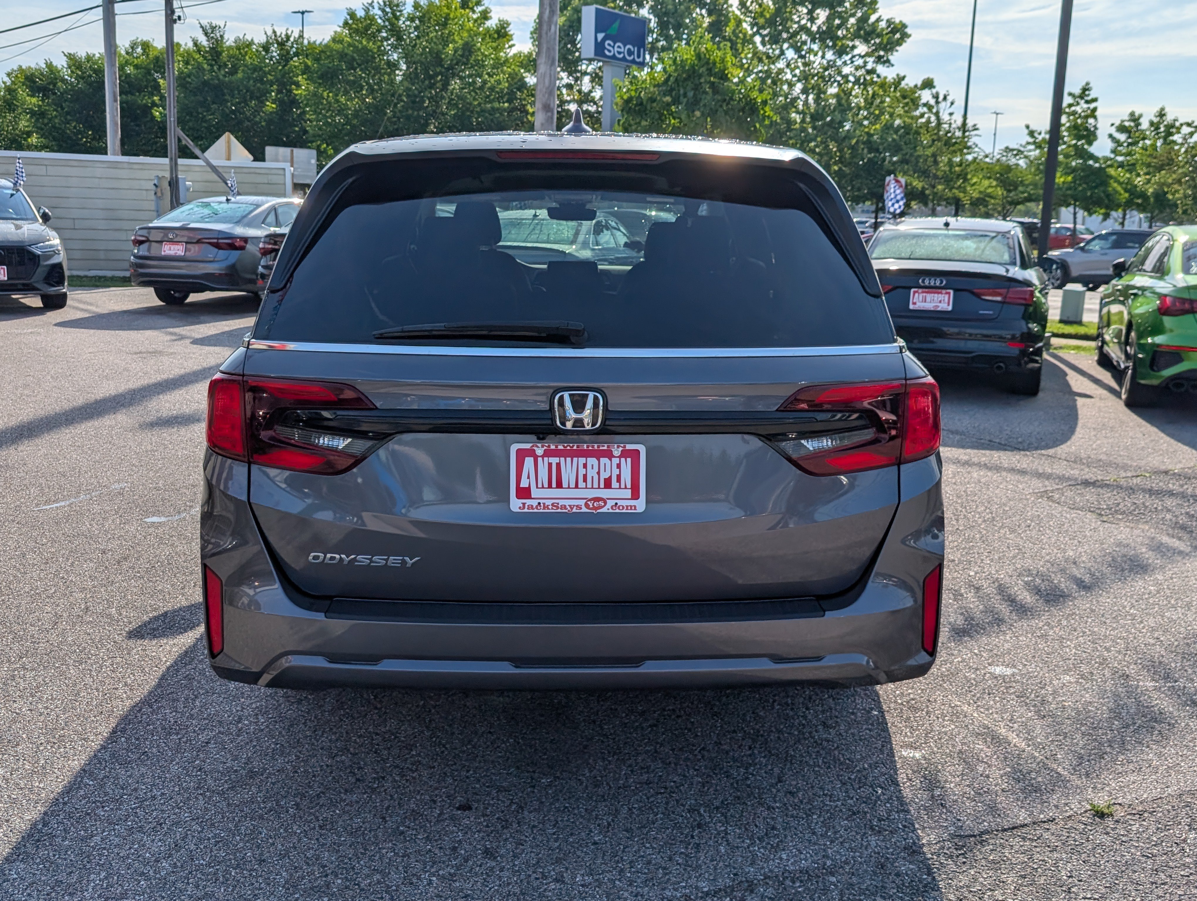 Used 2025 Honda Odyssey EX-L image 4