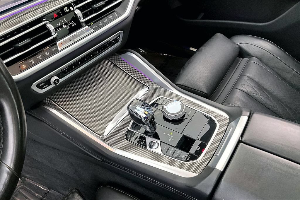 Used 2022 BMW X6 M50i w/ Premium Package AWD/4WD image 17