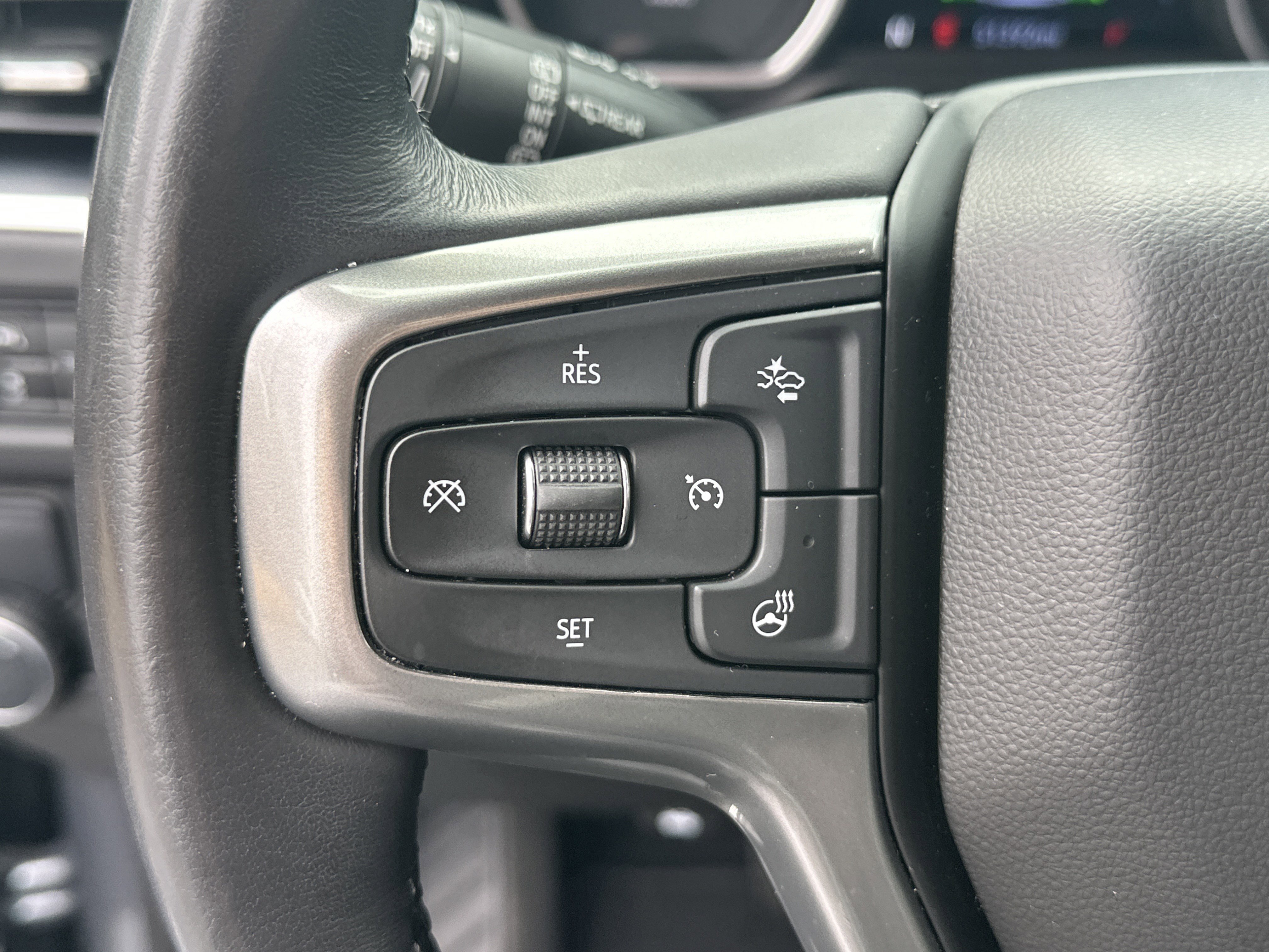 Used 2021 Chevrolet Tahoe Premier w/ Premium Package image 30