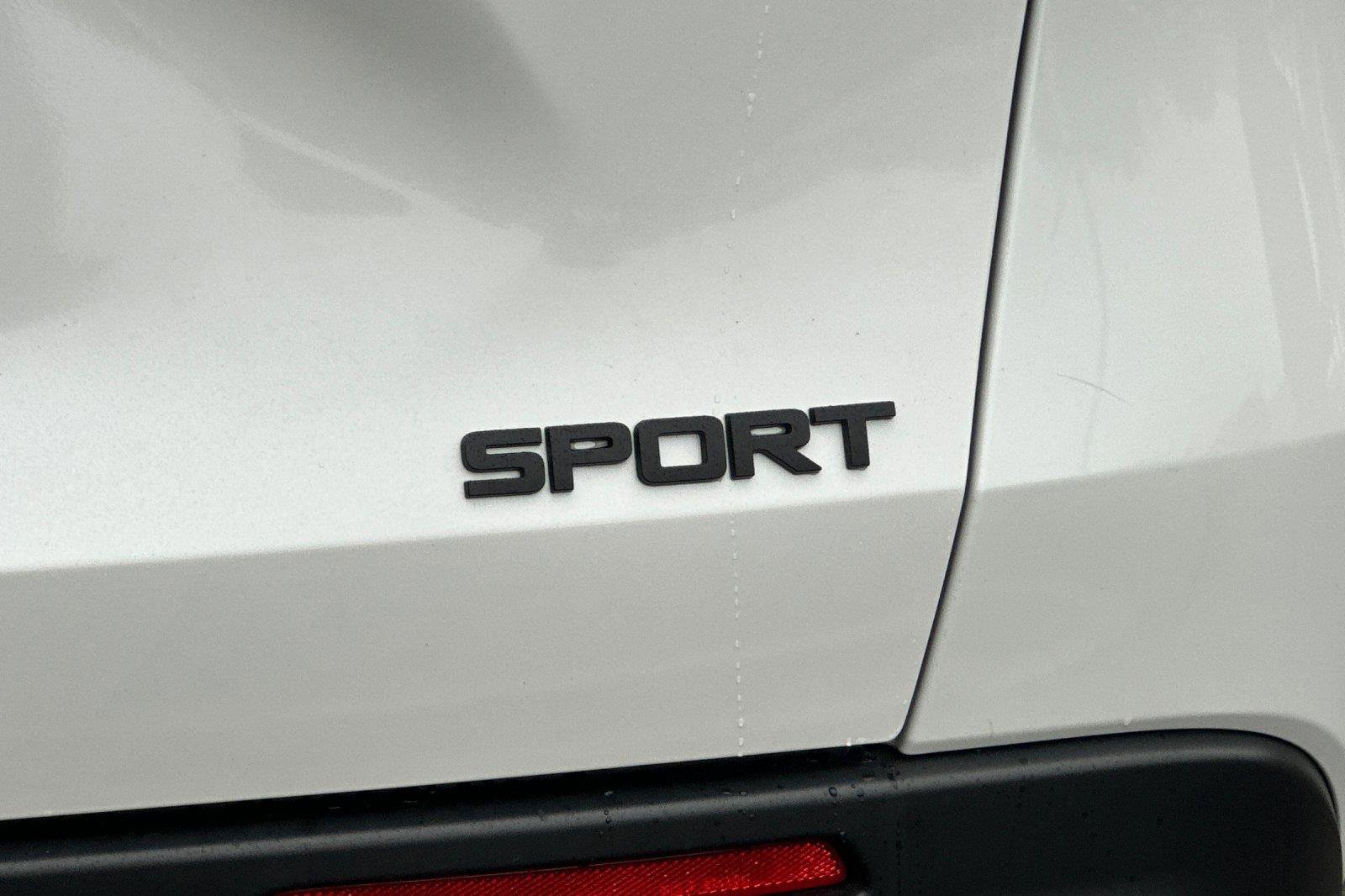 Certified 2025 Honda HR-V Sport image 27