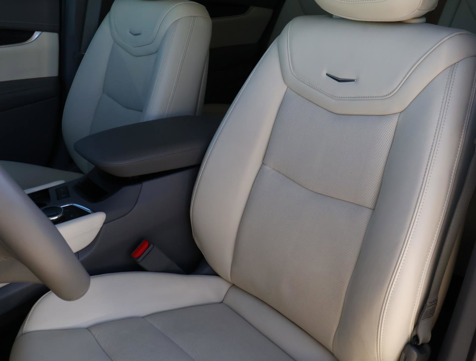 Certified 2023 Cadillac XT6 Premium Luxury image 19