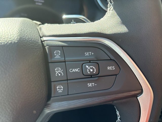 New 2025 Jeep Grand Cherokee Limited w/ Luxury Tech Group II image 20