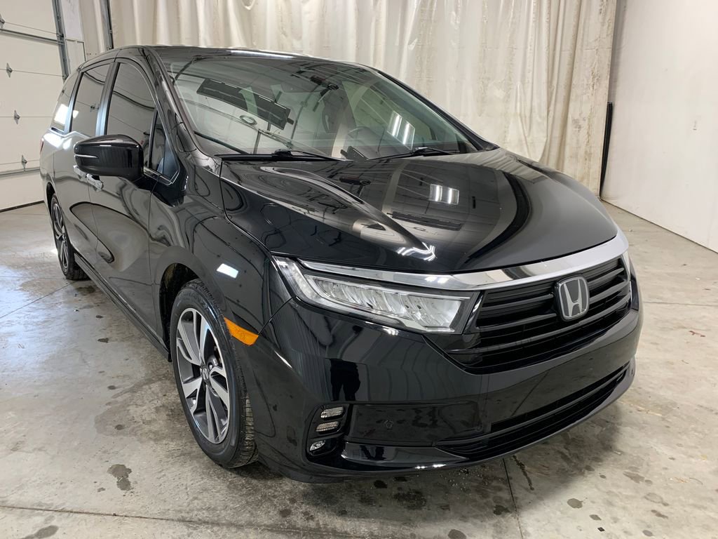Used 2024 Honda Odyssey Touring image 2