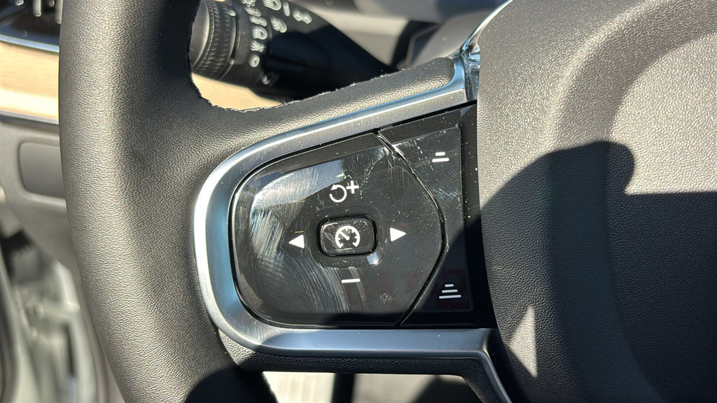 New 2027 Volvo XC90 T8 Plus AWD/4WD image 17