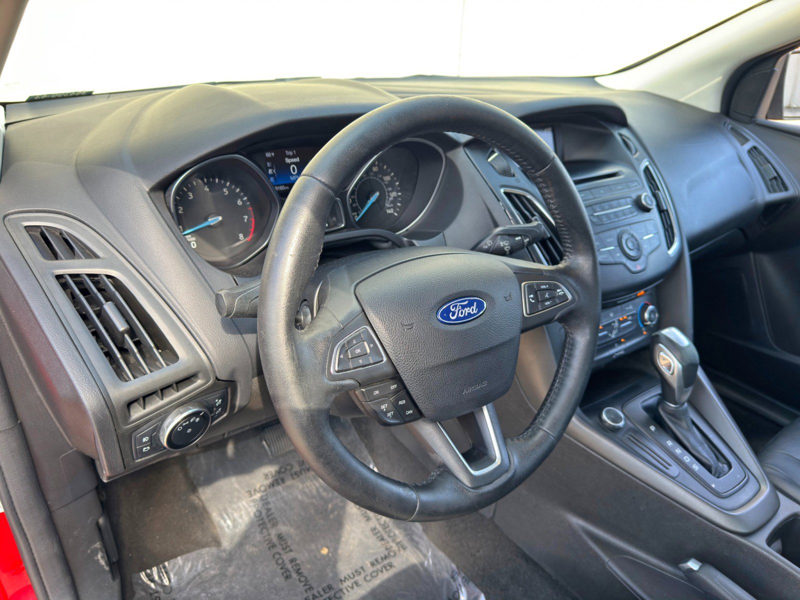 Used 2016 Ford Focus SE w/ Equipment Group 201A FWD image 12