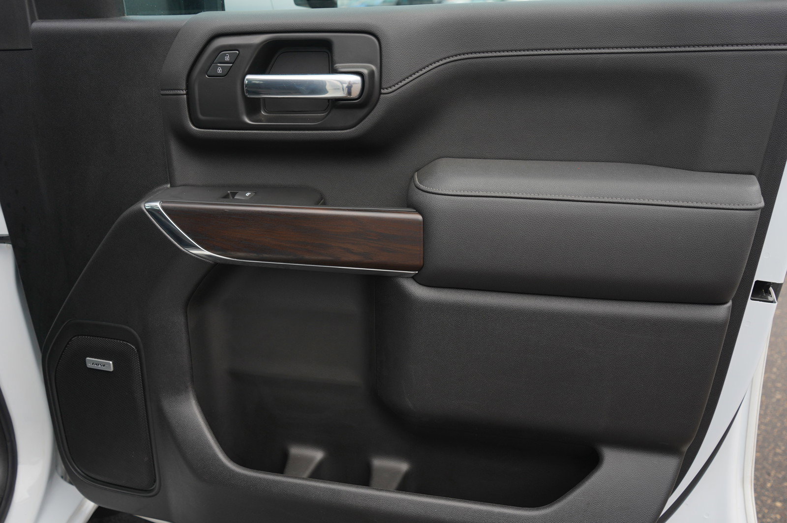 Used 2023 GMC Sierra 3500 SLT w/ SLT Premium Package image 11