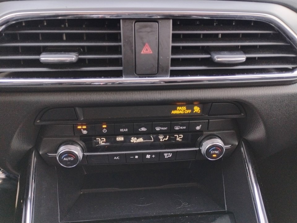 Used 2022 MAZDA CX-9 Touring w/ Touring Premium Package image 18