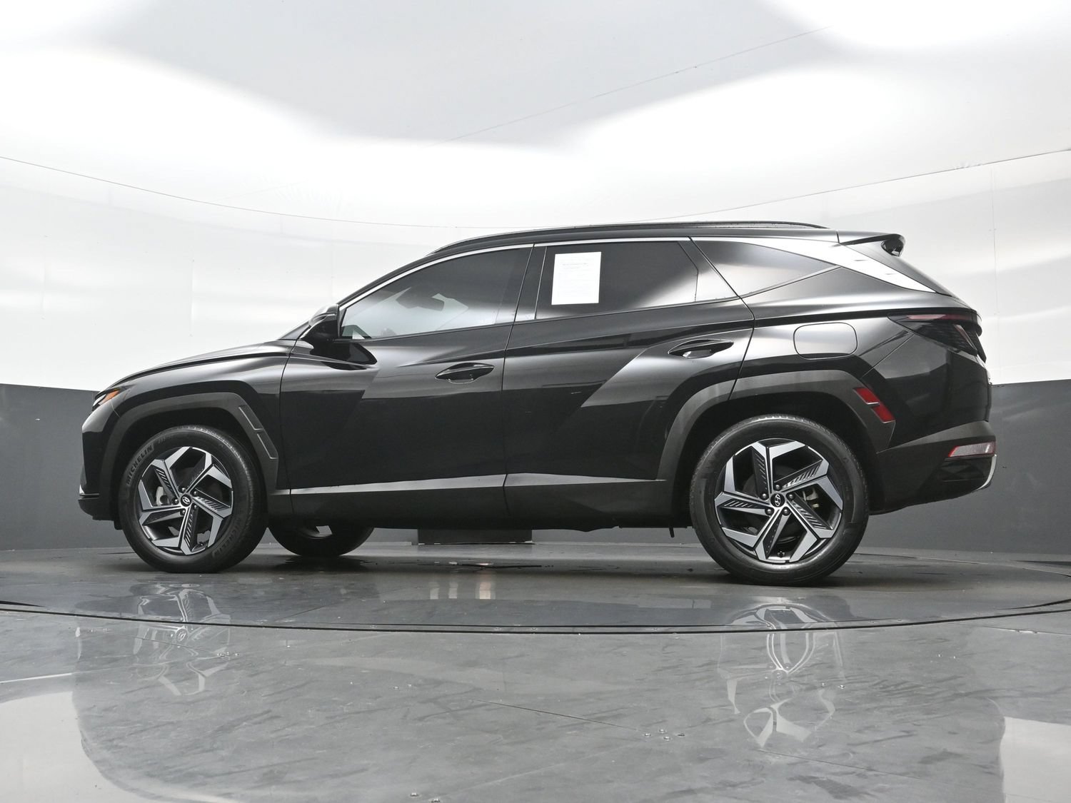 Certified 2023 Hyundai Tucson Limited AWD/4WD image 30
