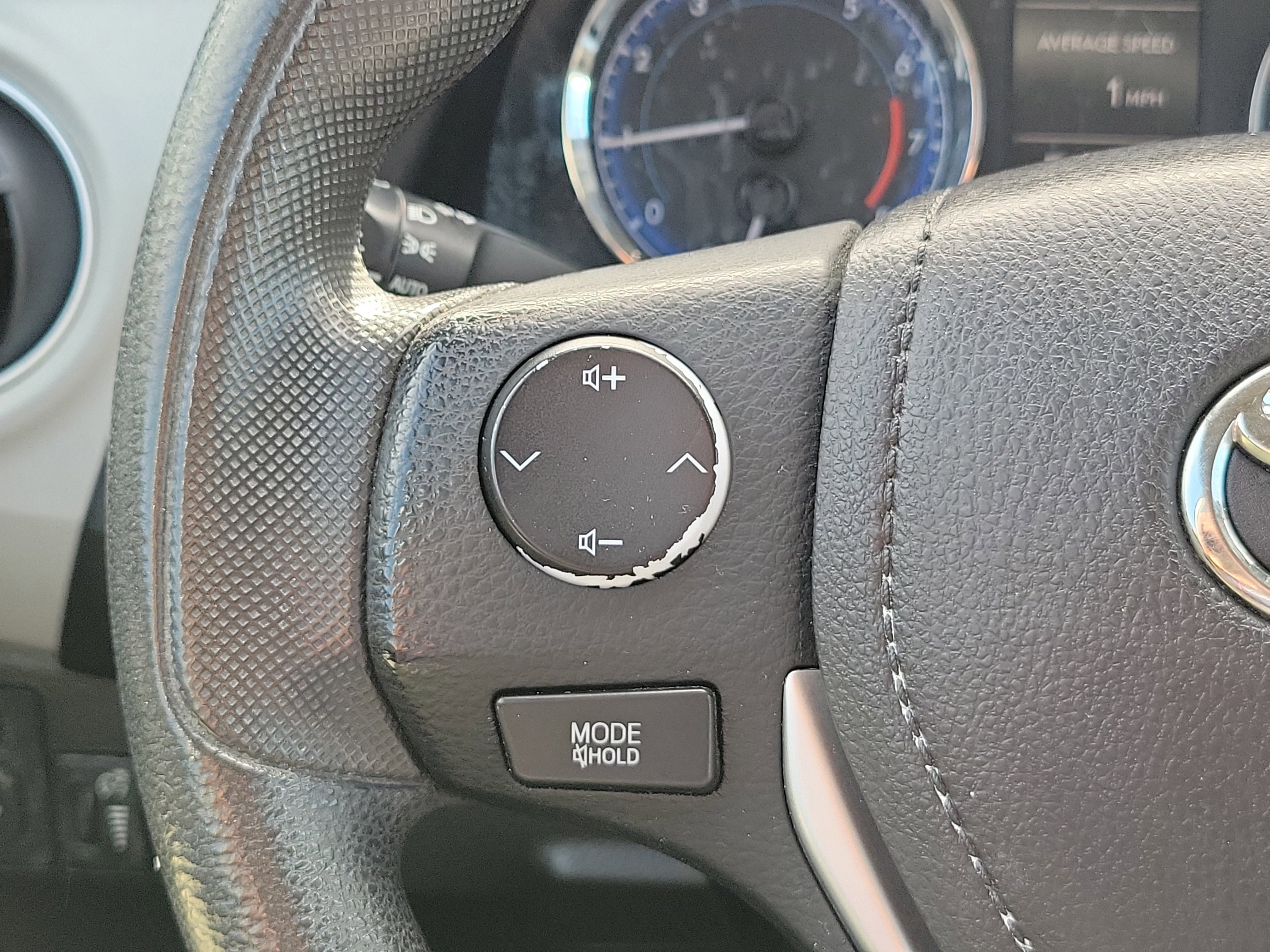 Used 2018 Toyota Corolla LE image 22