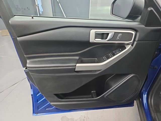 Used 2022 Ford Explorer XLT w/ Equipment Group 202A image 25