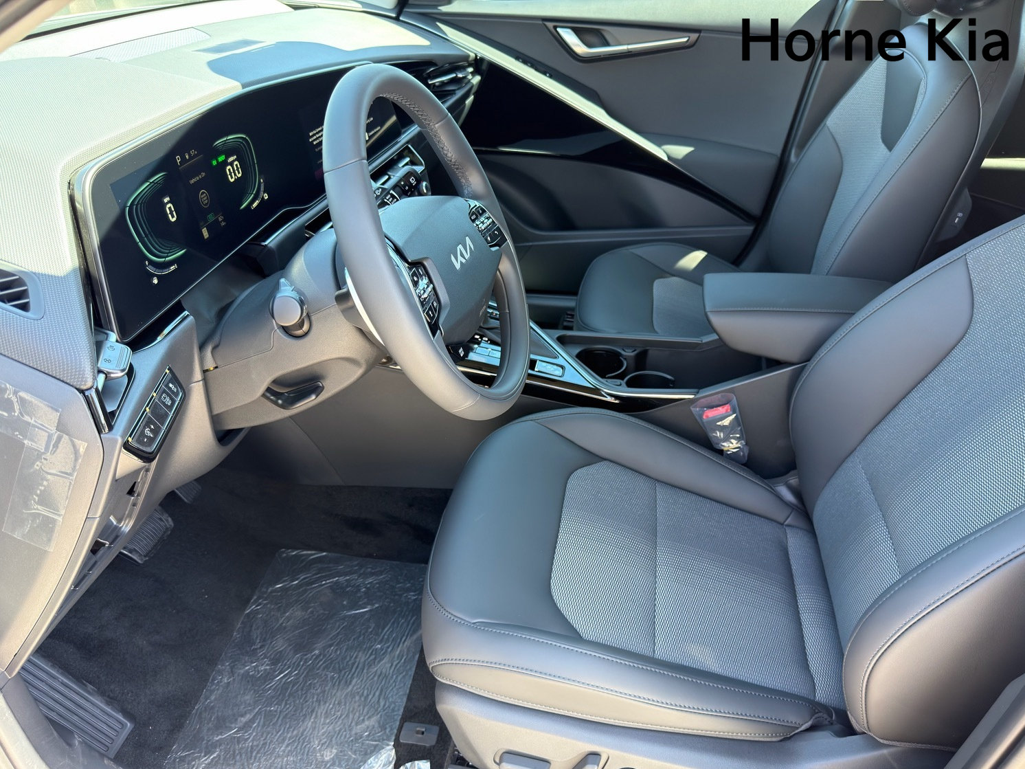 New 2026 Kia Niro EX FWD image 9