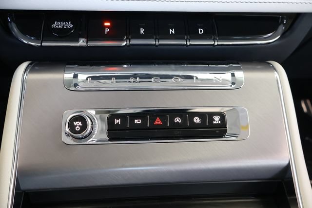 New 2026 Lincoln Aviator AWD image 28
