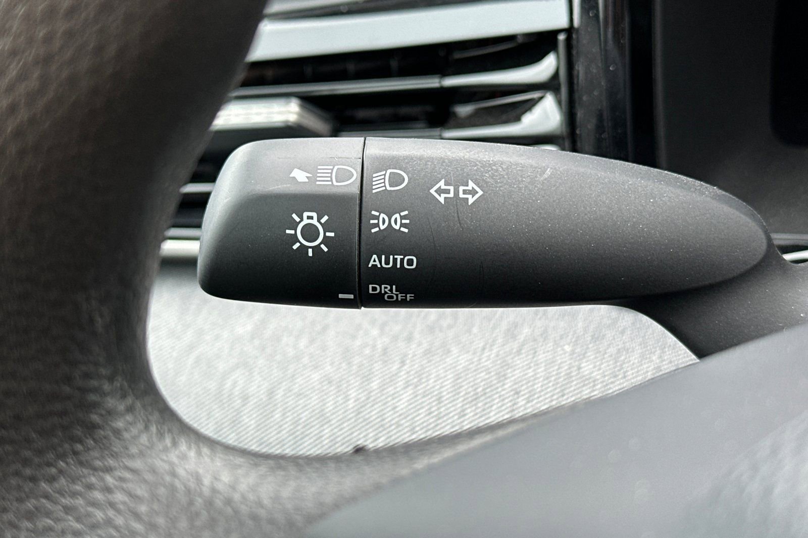 Used 2025 Toyota Camry LE image 29