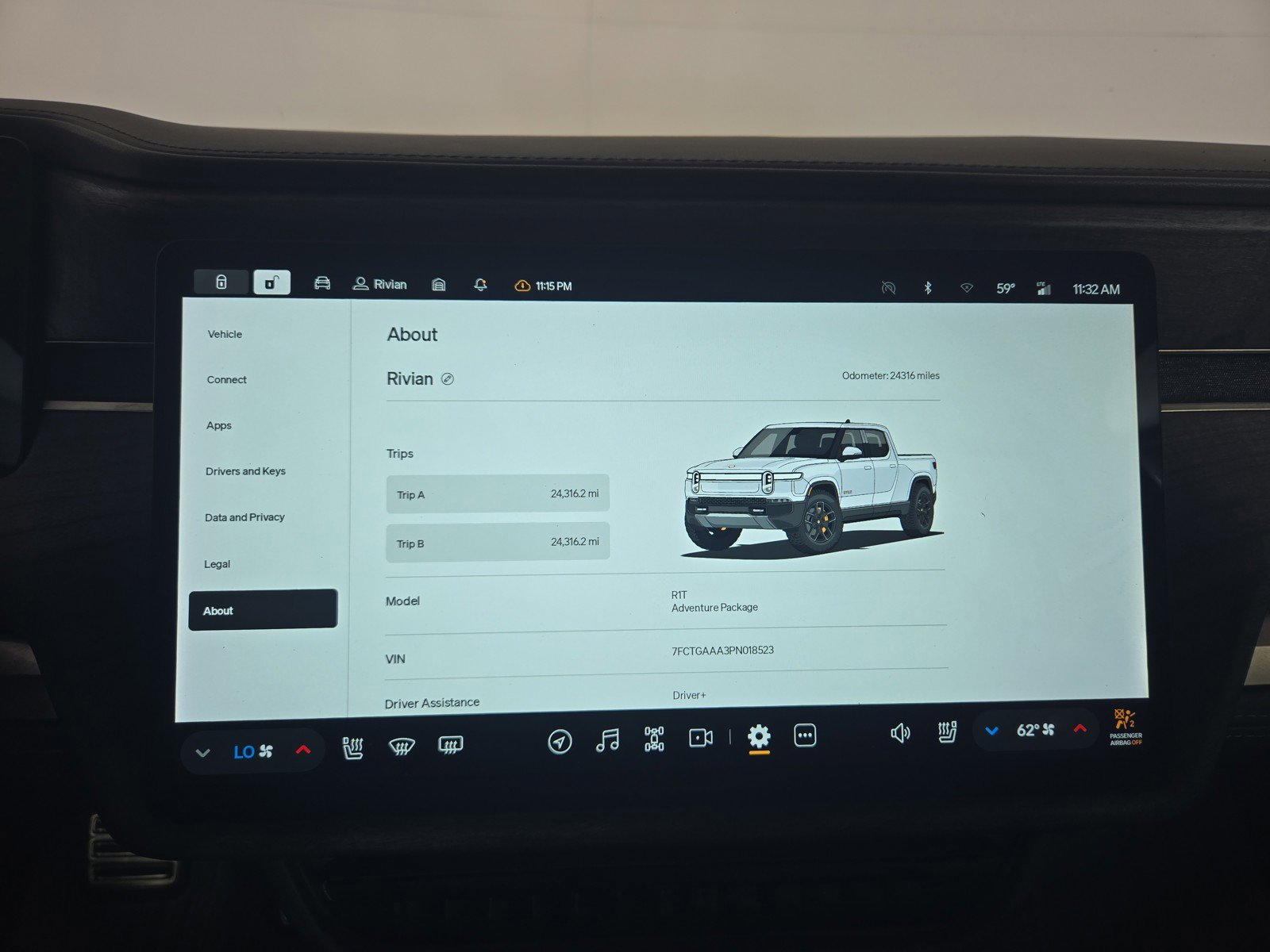 Used 2023 Rivian R1T Adventure image 27