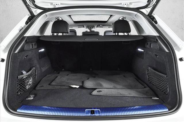 Certified 2024 Audi Q5 e Prestige image 6