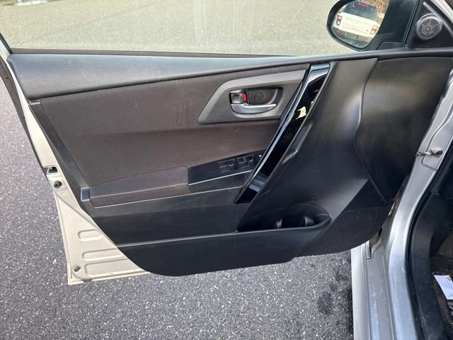 Used 2018 Toyota Corolla iM image 15