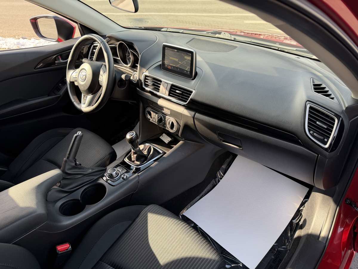Used 2015 MAZDA MAZDA3 i Touring image 19