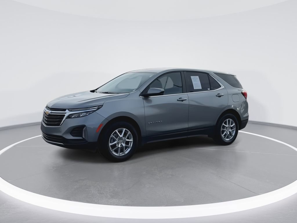 Used 2024 Chevrolet Equinox LT w/ LPO, Floor Liner Package FWD image 4