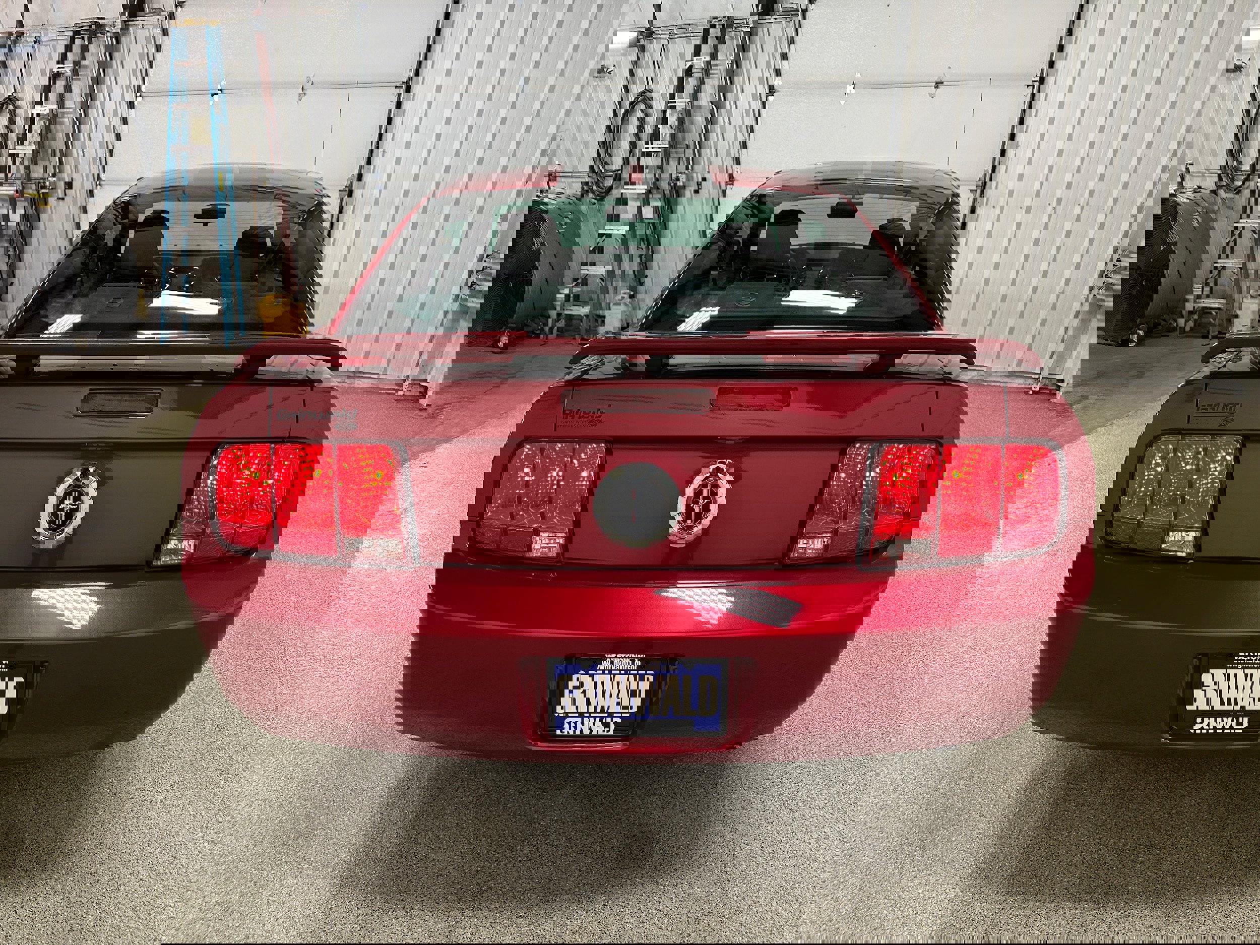 Used 2005 Ford Mustang Deluxe image 20