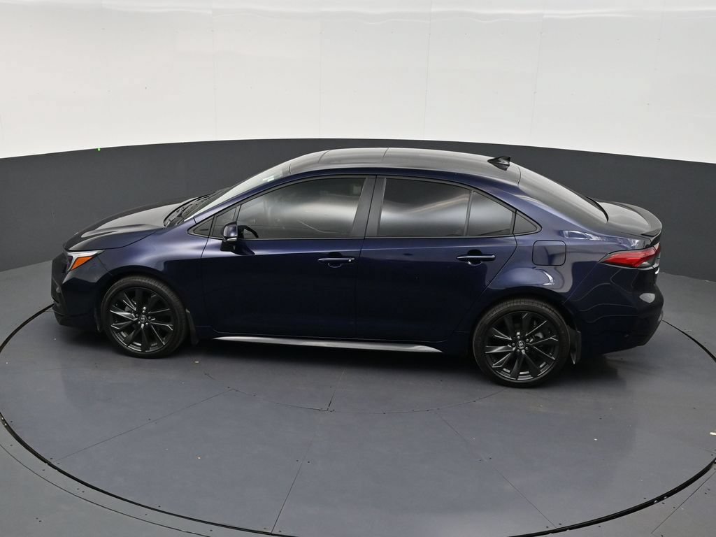 Used 2025 Toyota Corolla XSE FWD image 13