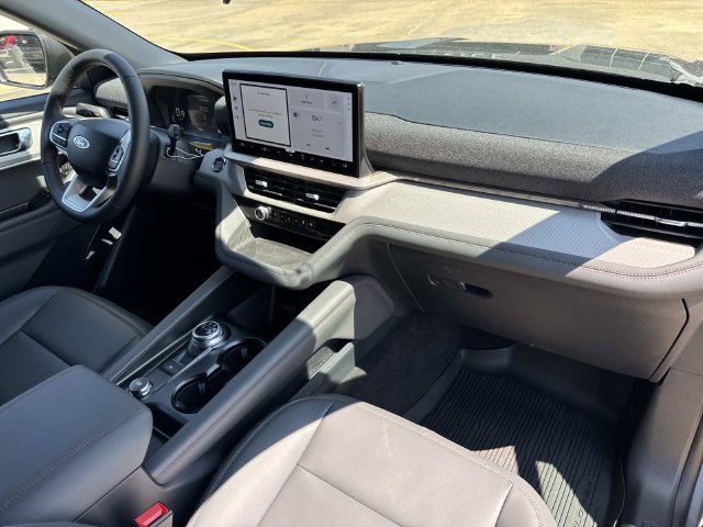 New 2027 Ford Explorer Active w/ Active Comfort Package RWD image 13