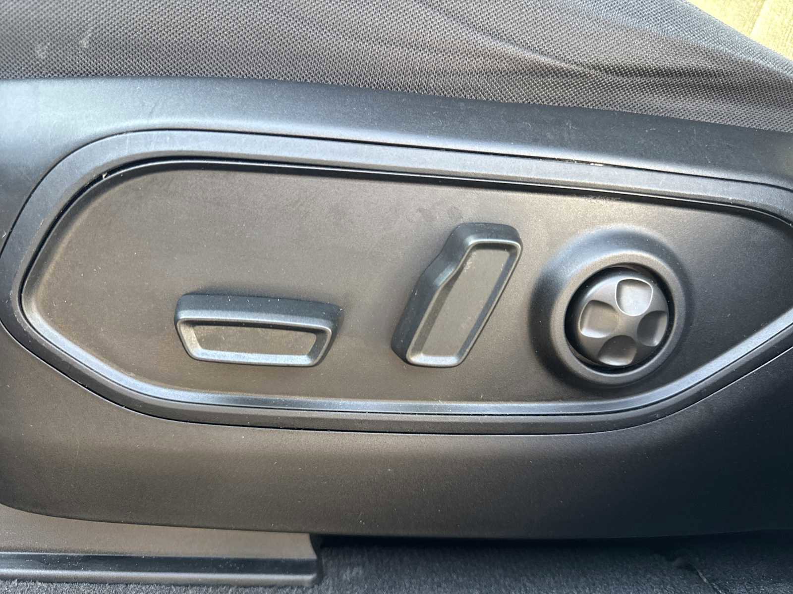 Used 2022 Jeep Grand Cherokee L Laredo w/ Luxury Tech Group I image 19