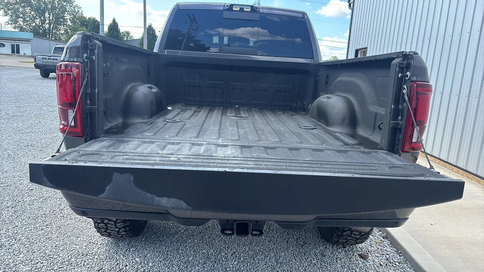 Used 2025 RAM 2500 Limited AWD/4WD image 7