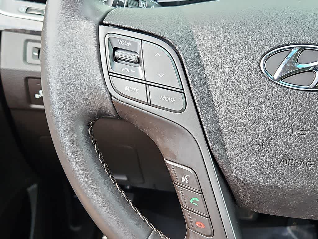 Used 2017 Hyundai Santa Fe Sport FWD image 19