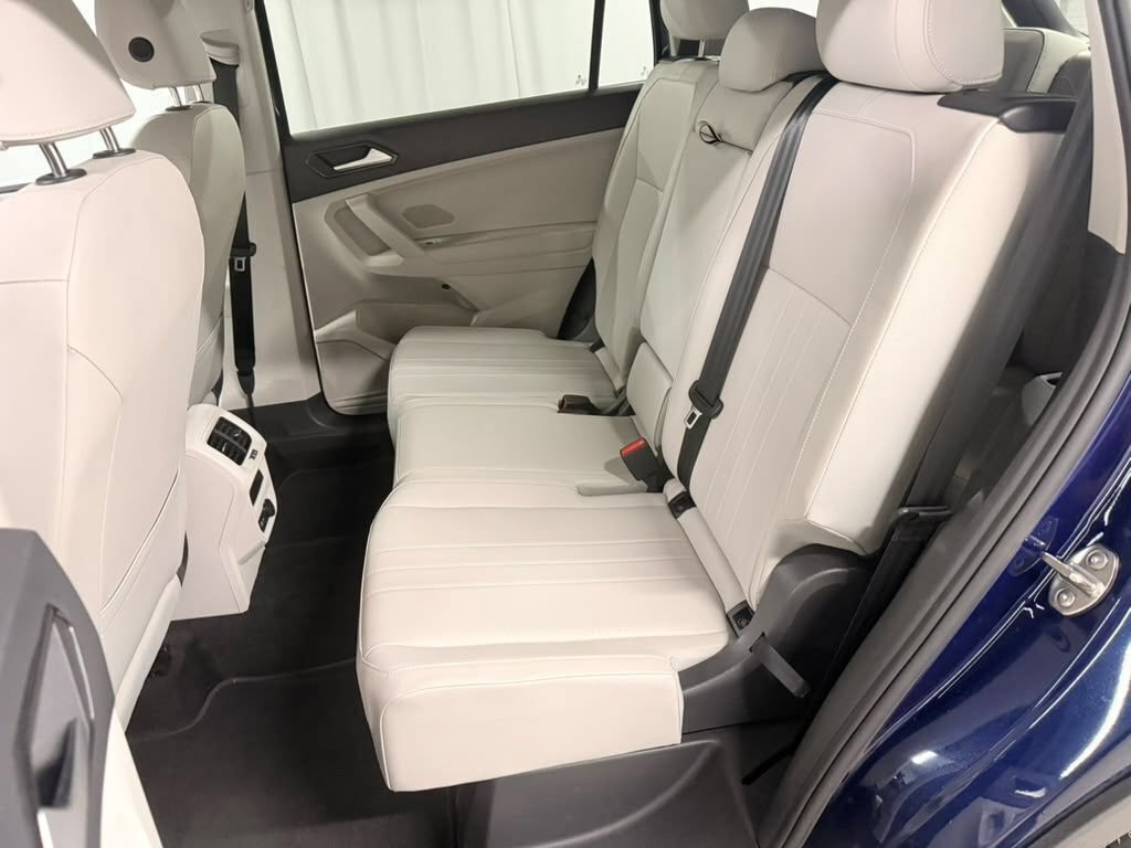 Used 2023 Volkswagen Tiguan SE FWD image 35